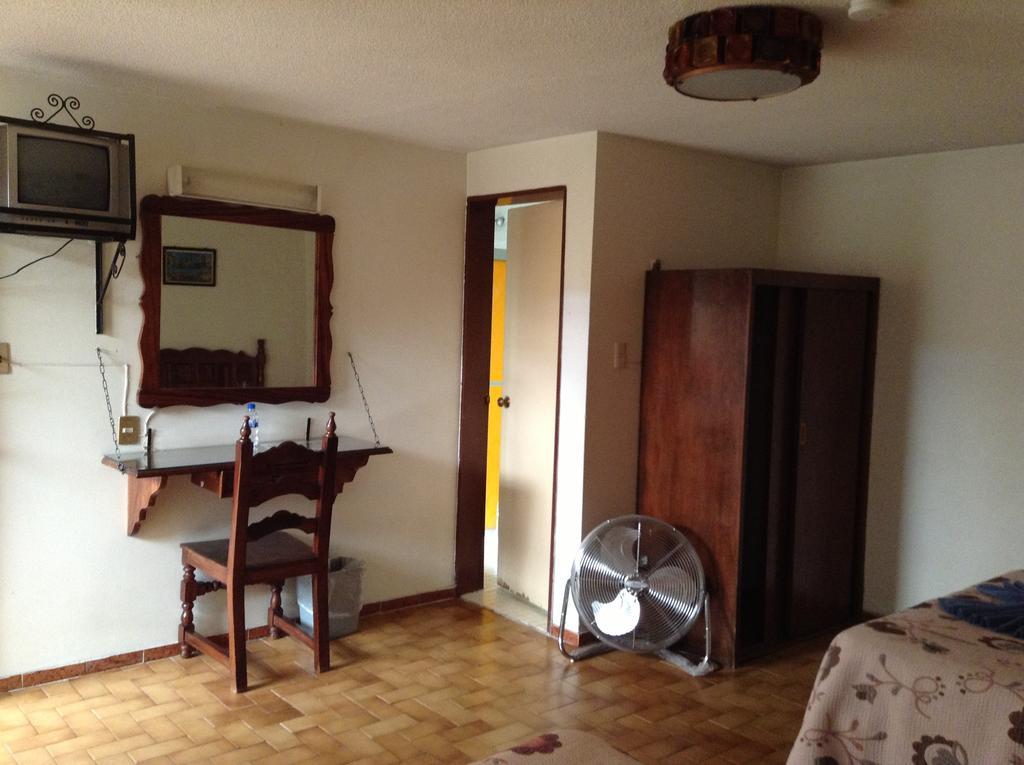 Hotel Atilanos Morelia Extérieur photo